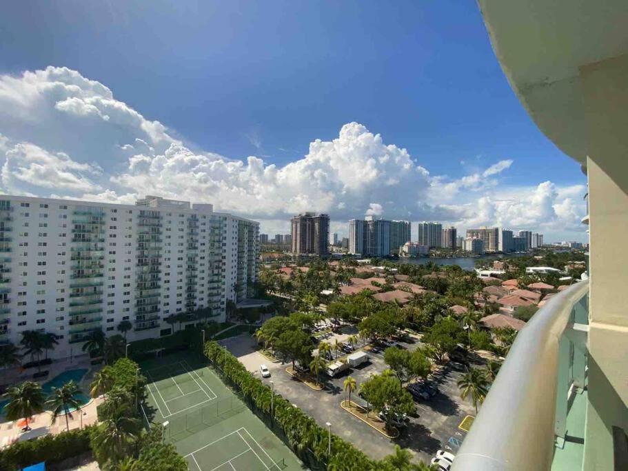 Miami Beach Collins Ave Apartments Free Parking Sunny Isles Beach Exteriör bild