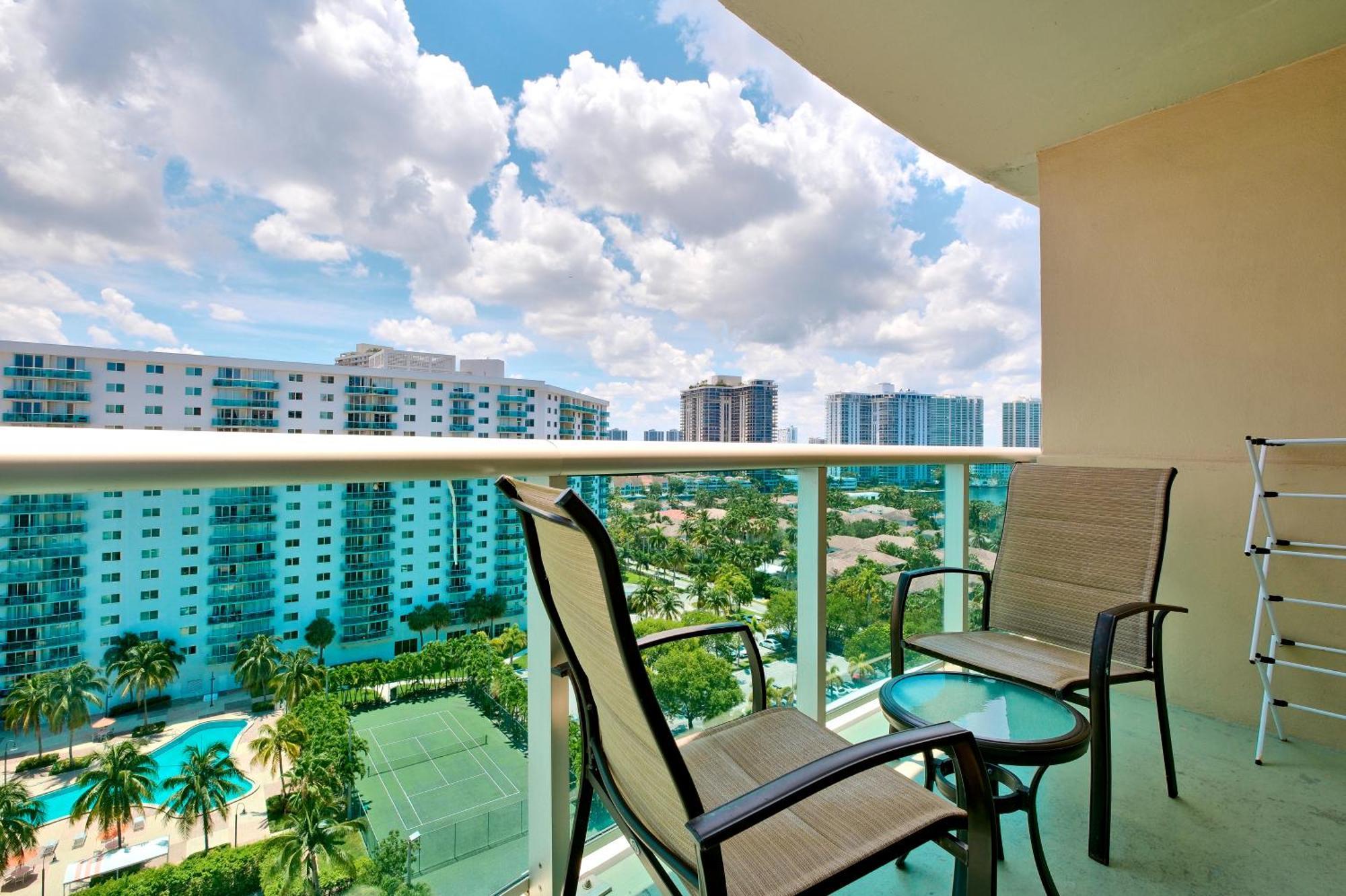 Miami Beach Collins Ave Apartments Free Parking Sunny Isles Beach Rum bild